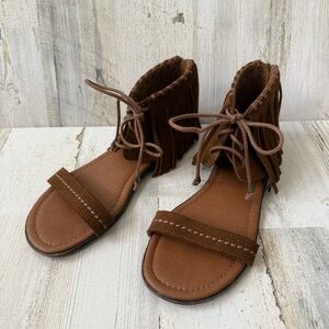 Minnetonka Brown Suede Leather Fringe Ankle Zip Sandals Open Toe Size 7 Flat